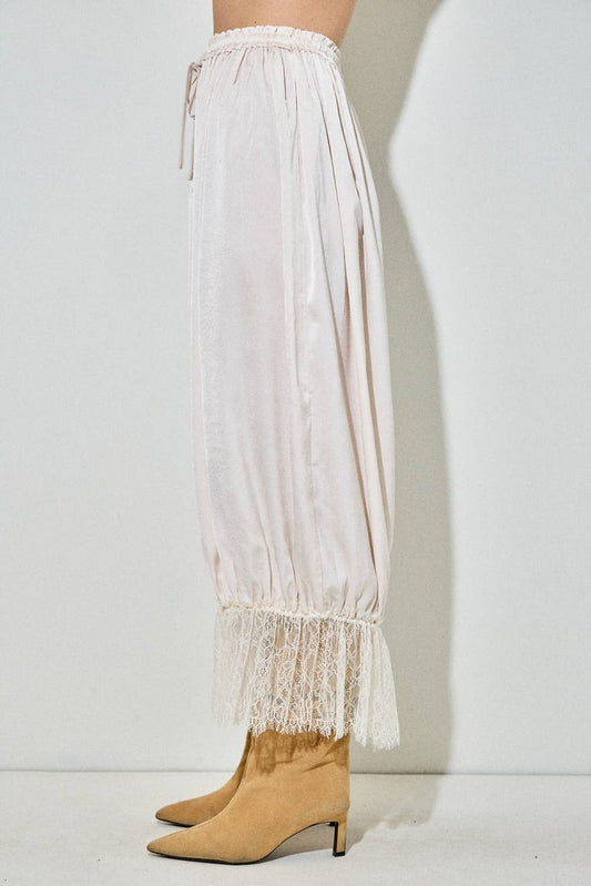 CRINKLED SATIN CAPRI LACE TRIM BLOOMERS