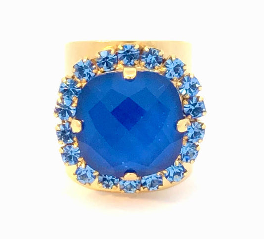 Cambrie Ring in Antique Gold