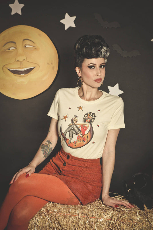 Here Comes the Night Fitted Tee in Ivory