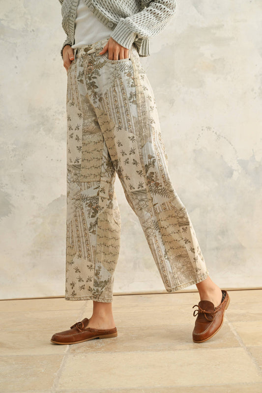BEIGE FLORAL BARREL PANTS