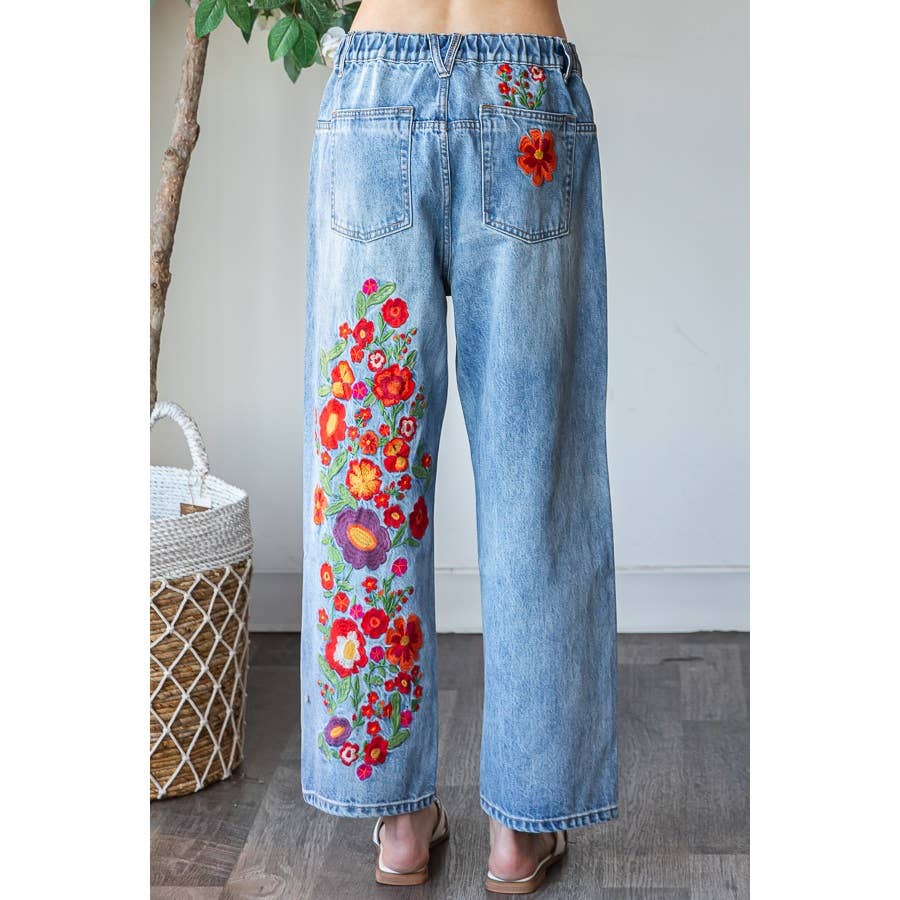 WASHED FLOWER EMBROIDERY DENIM JEANS