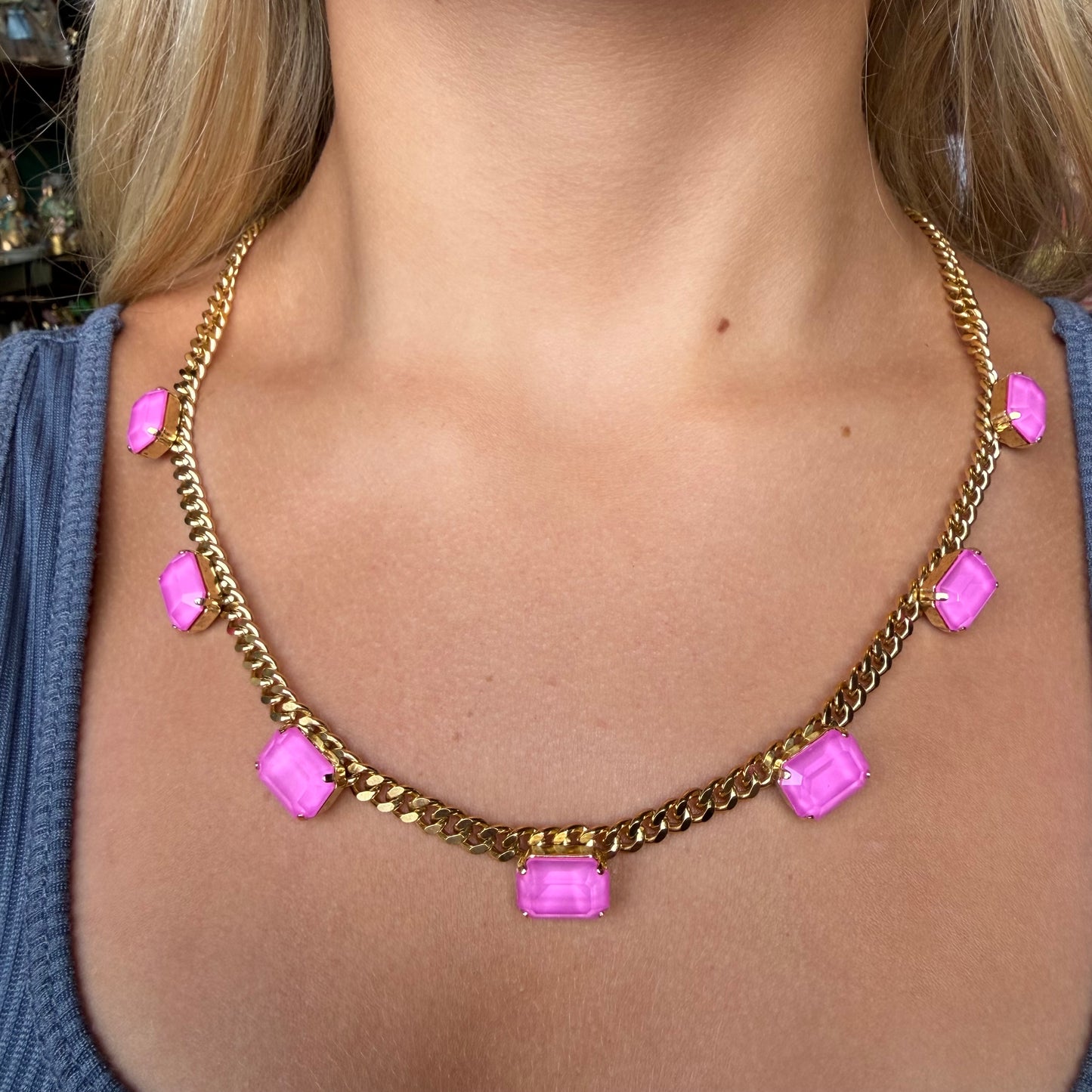 ALICE NECKLACE IN ULTRA ORCHID