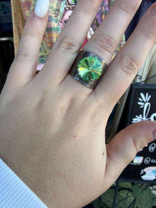 WETSTONE: The Hammered Ring in Peridot