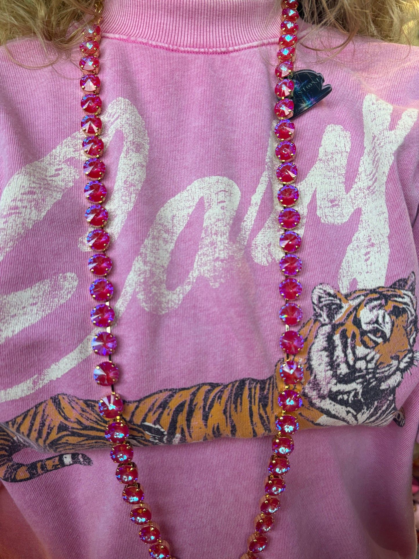 WETSTONE: lip stick Sabine Necklace