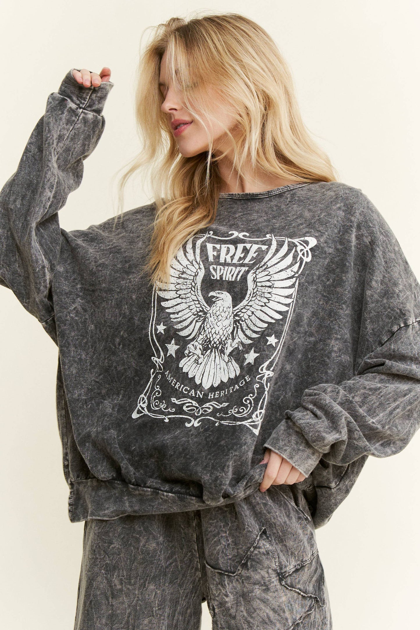 Mineral Washed Free Spirit Graphic sweatshirt