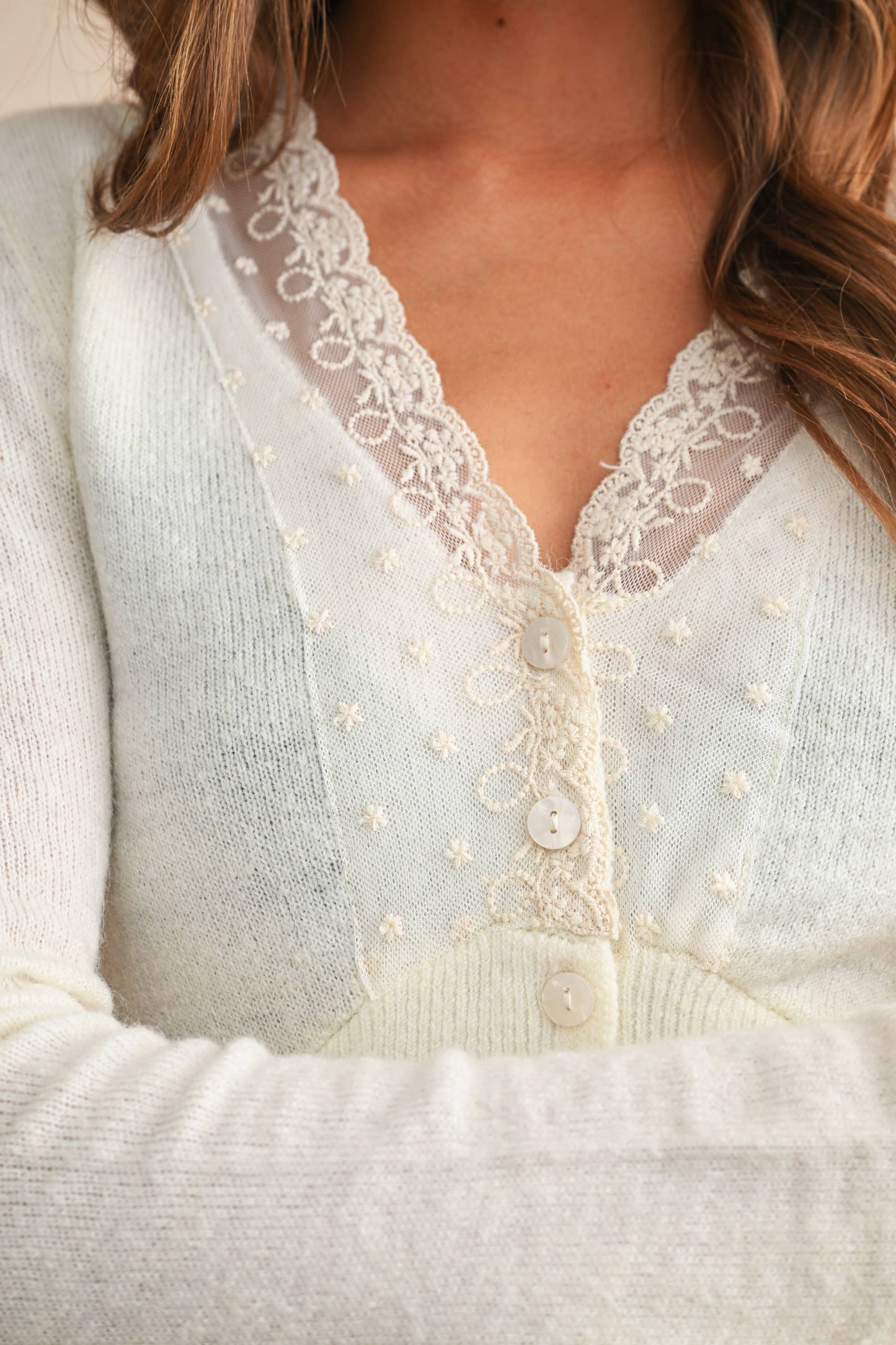 IVORY LACE CONTRASTED KNITTED CARDIGAN