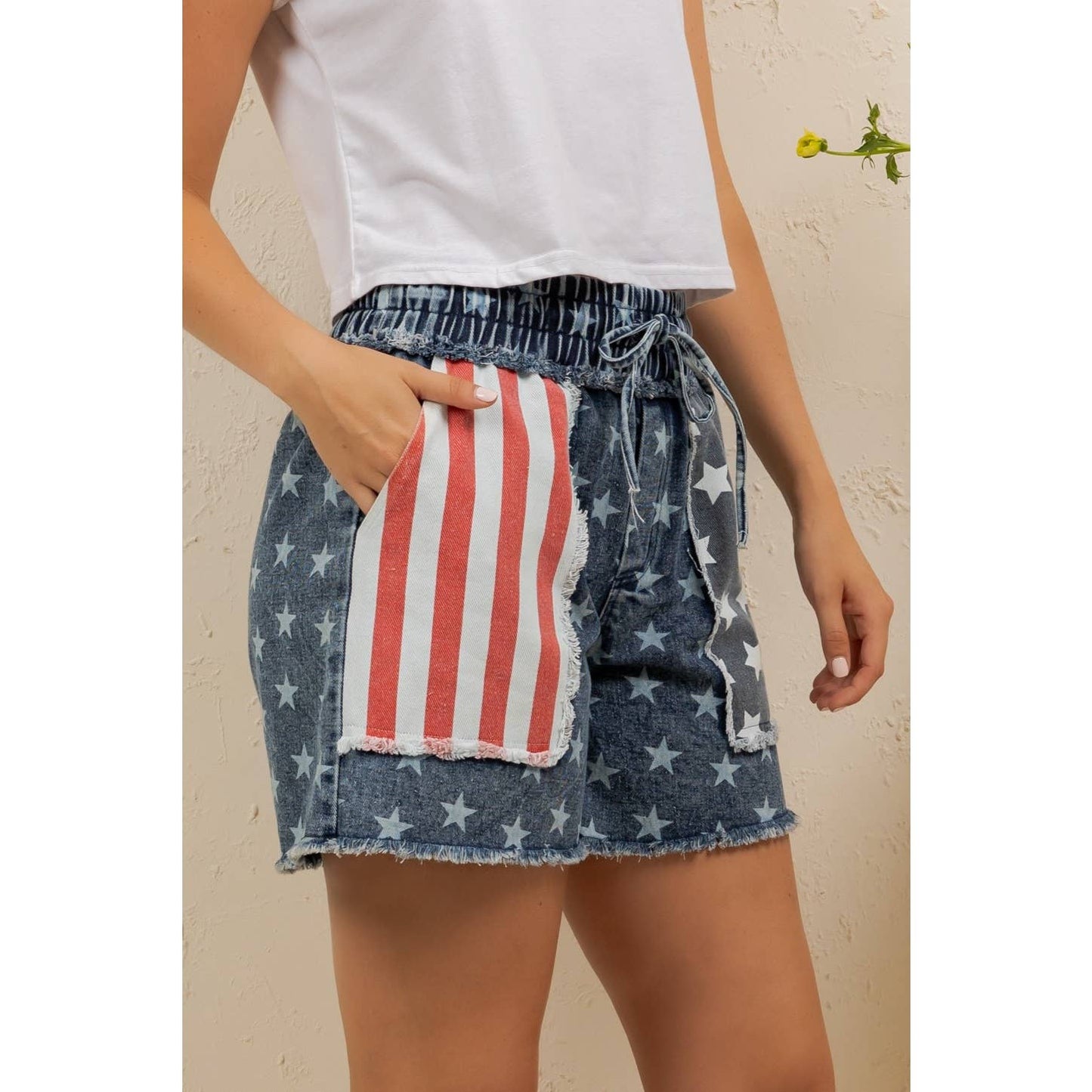 FREEDOM PATCH DENIM SHORTS