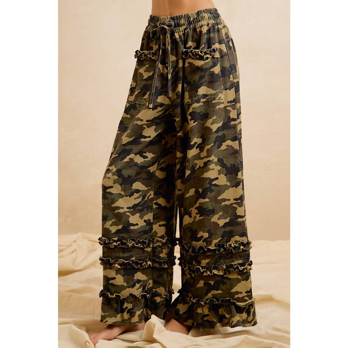 CAMOUFLAGE PRINTED TWILL RUFFLED DETAIL WIDE PANTS