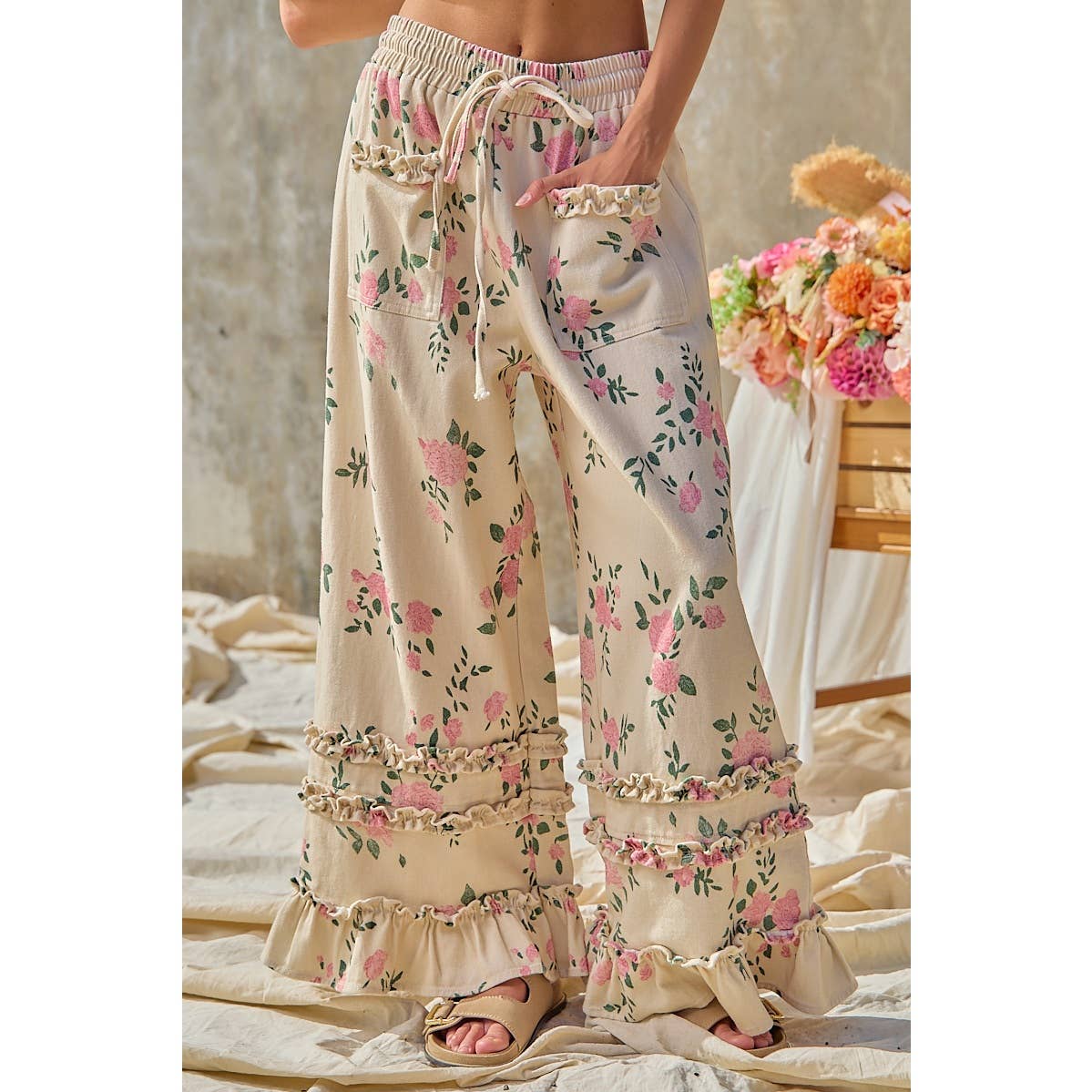 WASHED FLOWER PRINTED TWILL RUFFLED DETAIL WIDE PANTS