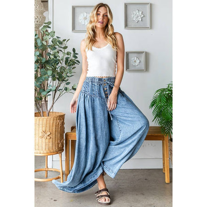 WASHED PINKTUCK WIDE LEG DENIM PANTS