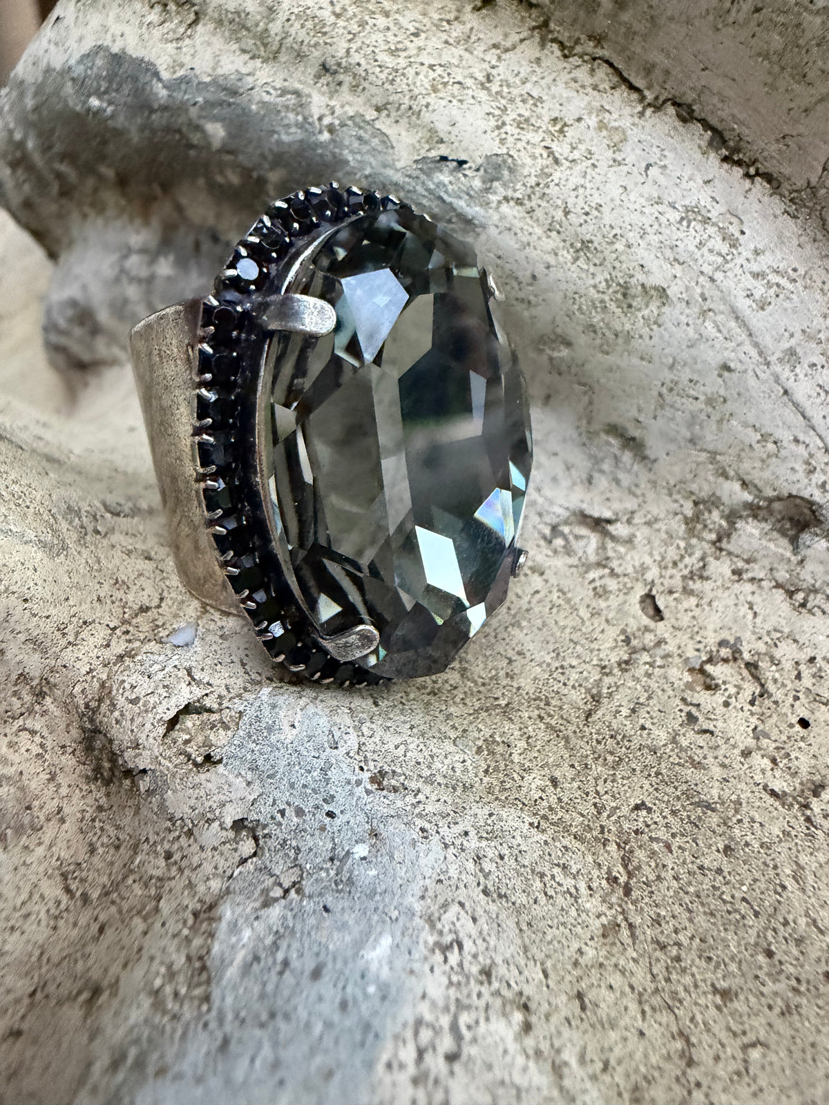 WETSTONE: Black Diamond w/ Jet trim Liz Taylor Antique Silver Ring