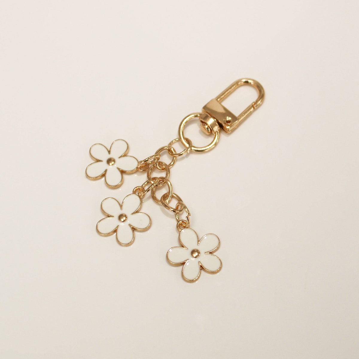 Key/Bag Charm | White Daisy