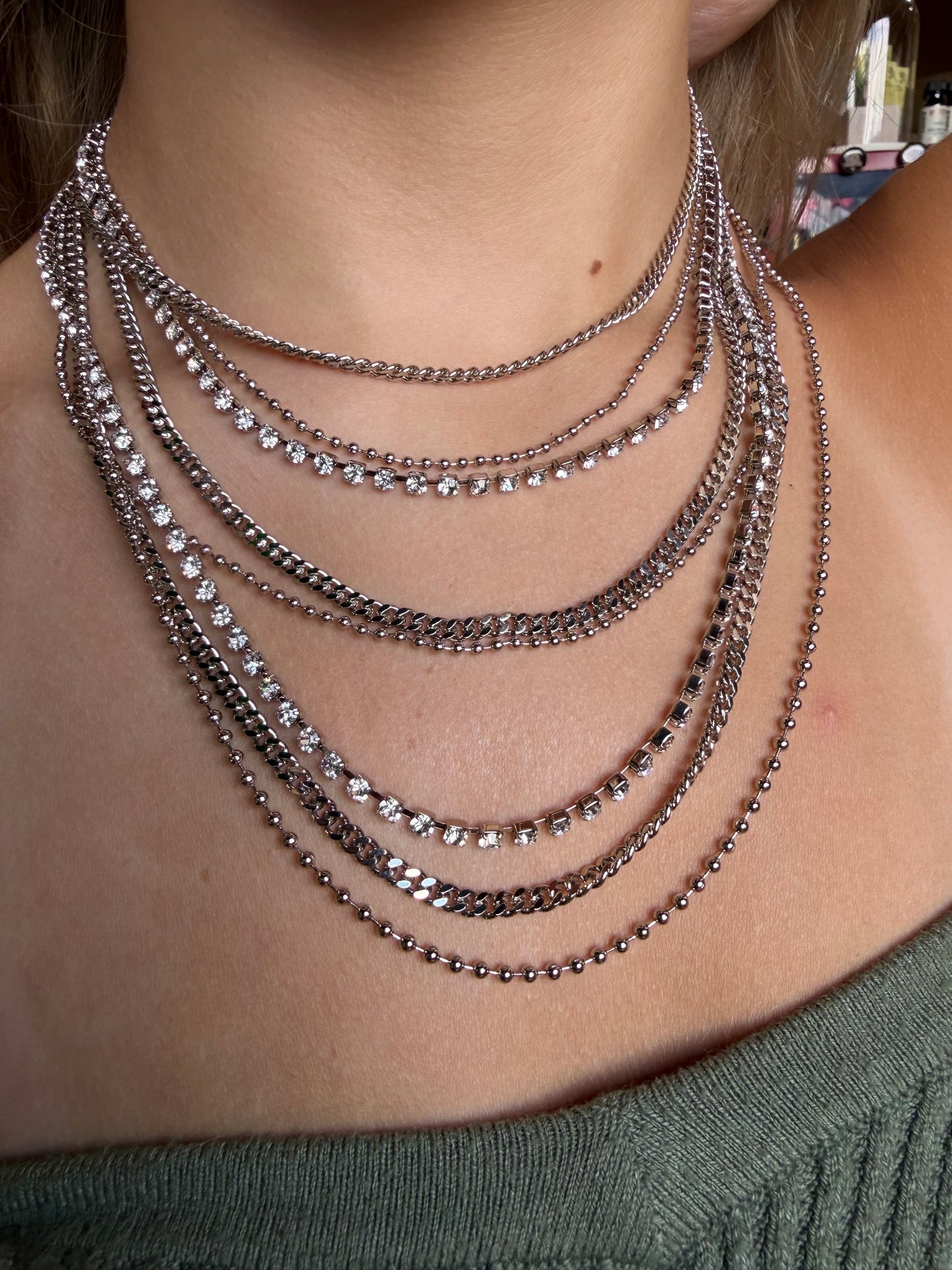 WENDY SHORT NECKLACE IN SILVER