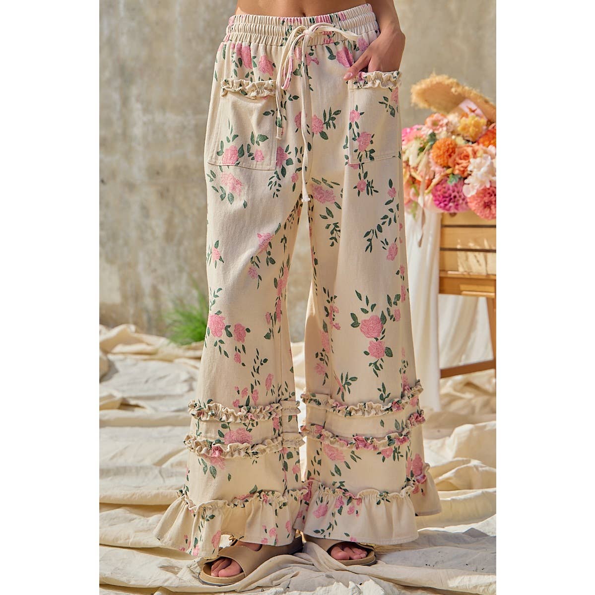 WASHED FLOWER PRINTED TWILL RUFFLED DETAIL WIDE PANTS