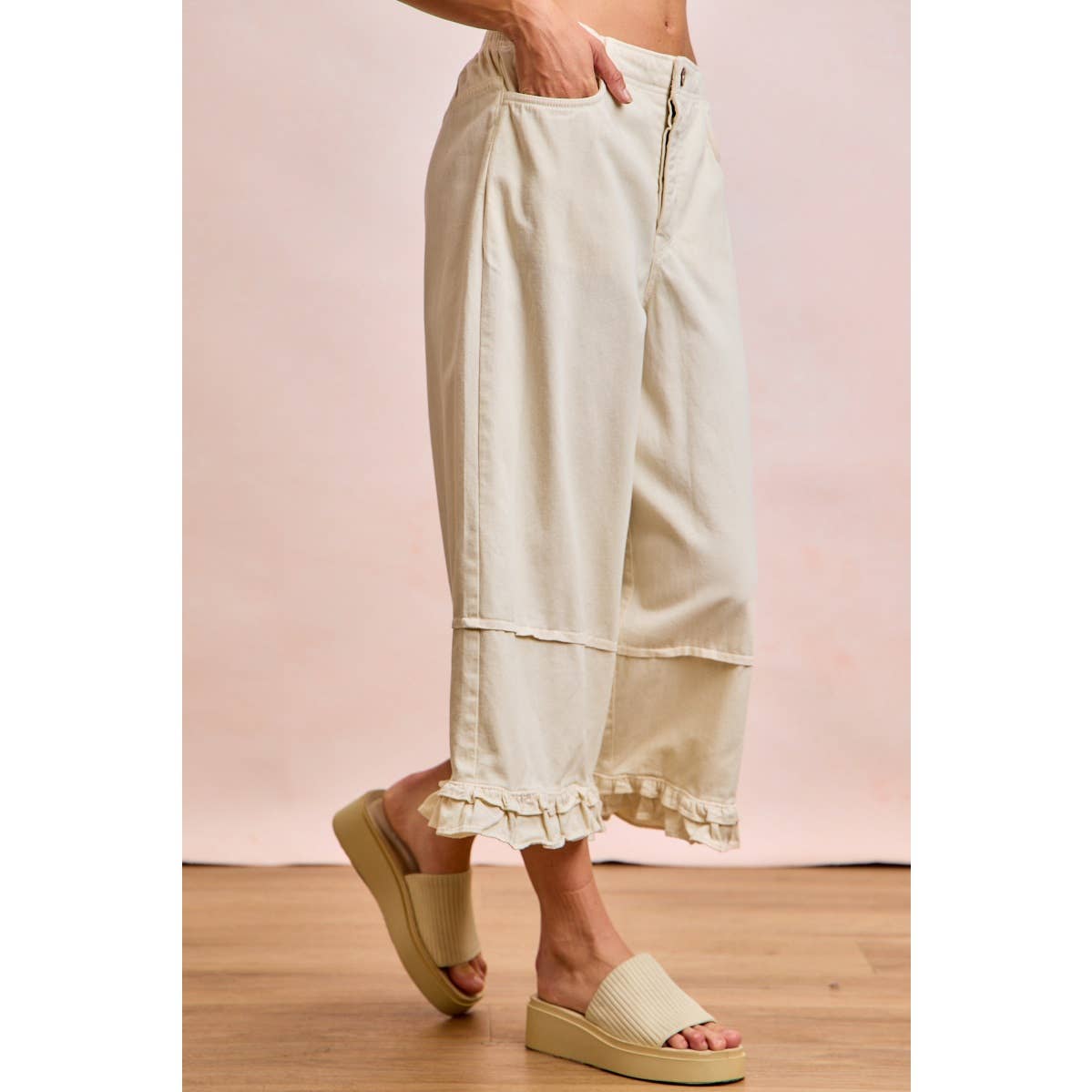 MID RISE RUFFLED HEM BLOOMER JEANS