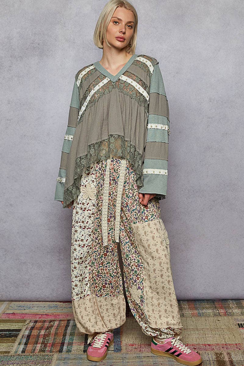 V-neck double gauze lace detail A-line woven top
