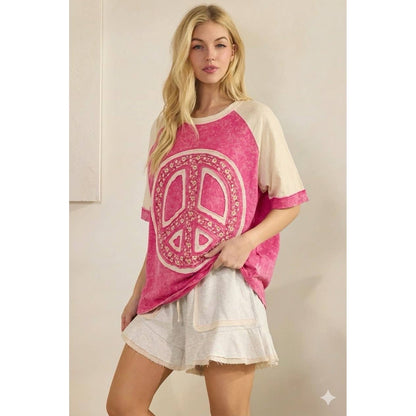 PEACE SIGN PATCH TEE