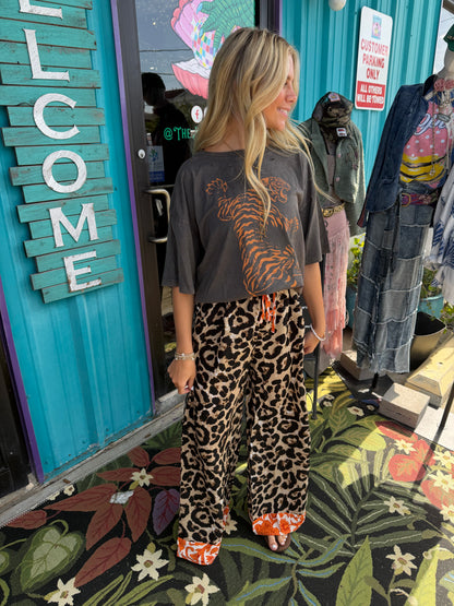 Roaring Tiger Oversized Vintage-Wash Graphic Tee