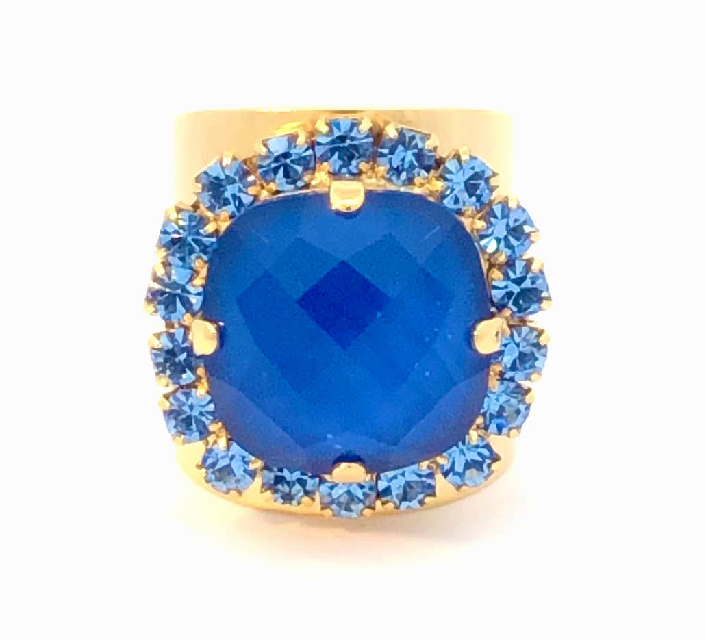 Cambrie Ring in Antique Gold