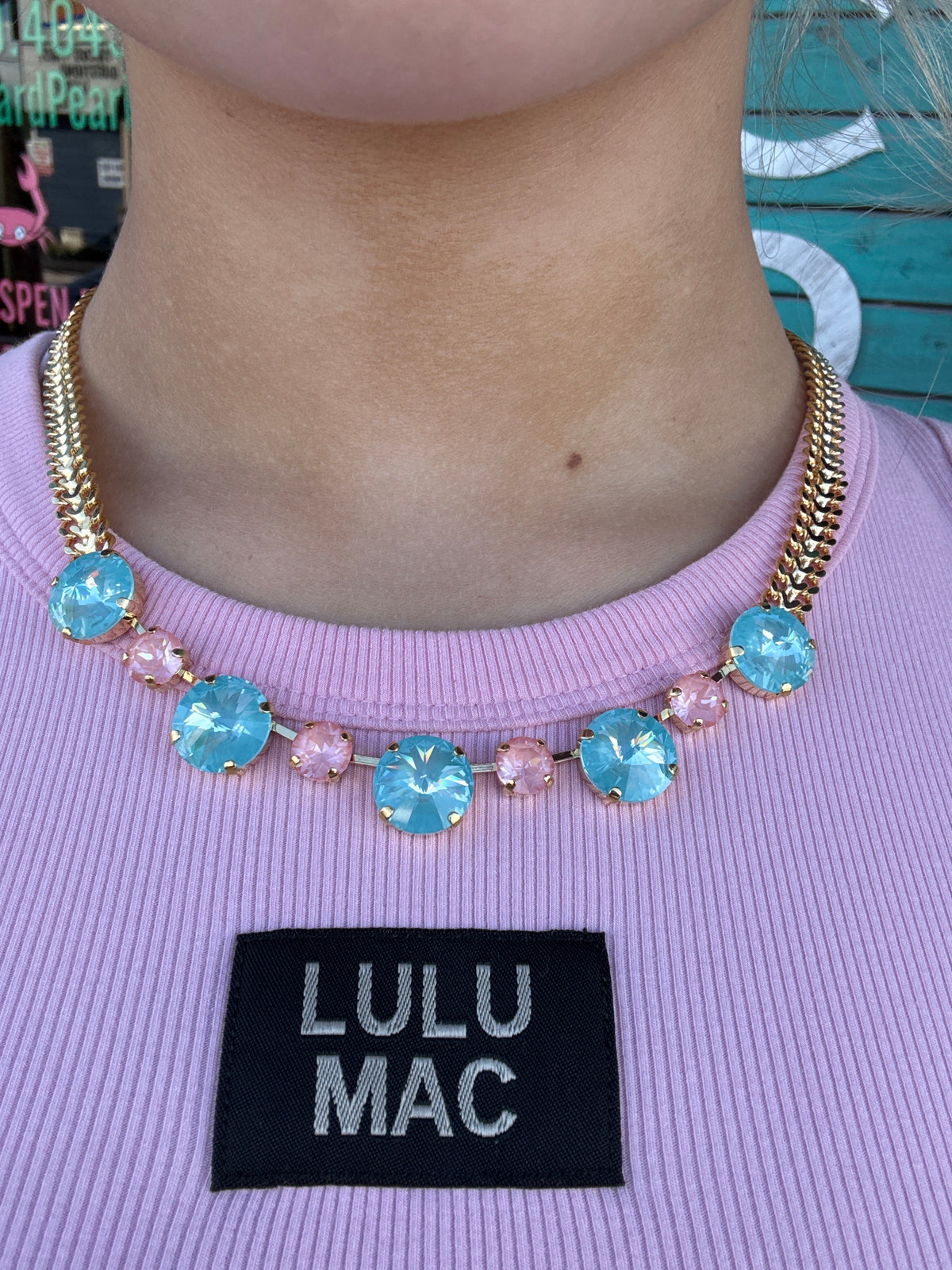 Wet Stone: Serpentine Cotton Candy in Gold