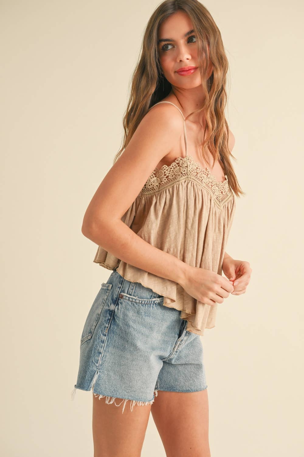 CROCHET CONTRASTED TANK TOP