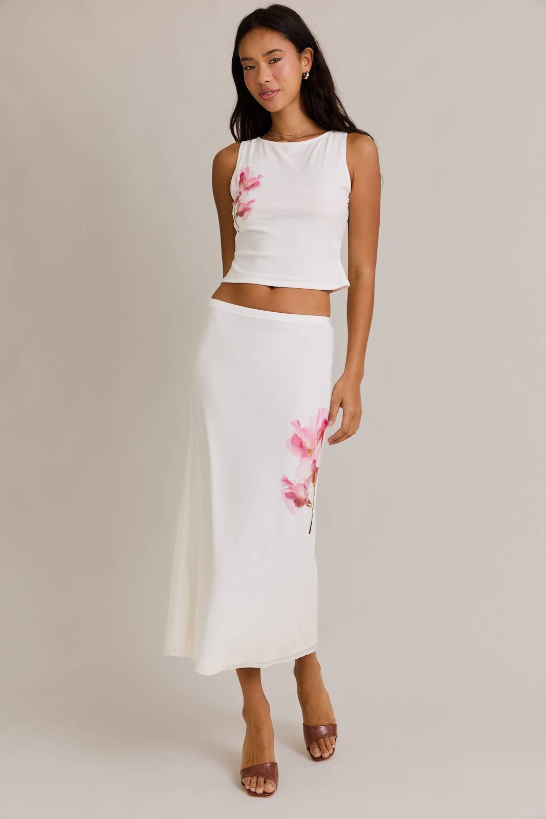 SLEEVELESS BOAT NECK FLOWERS PRINTED MESH TOP