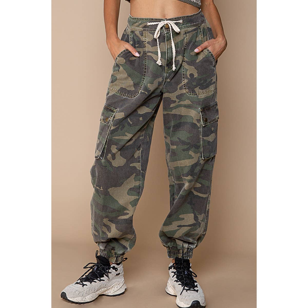 Pocket Detailed Camo Jogger Pant
