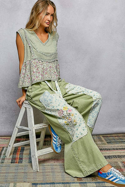 V-neck Floral Ruffle Sleeveless Top