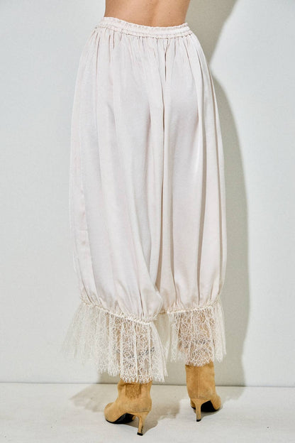 CRINKLED SATIN CAPRI LACE TRIM BLOOMERS