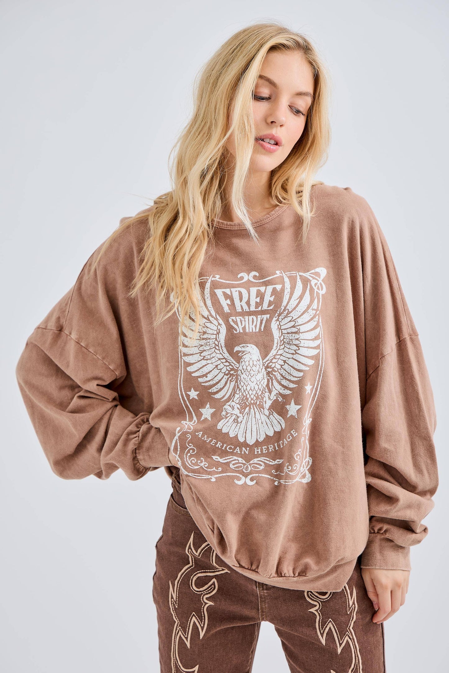 Mineral Washed Free Spirit Graphic sweatshirt
