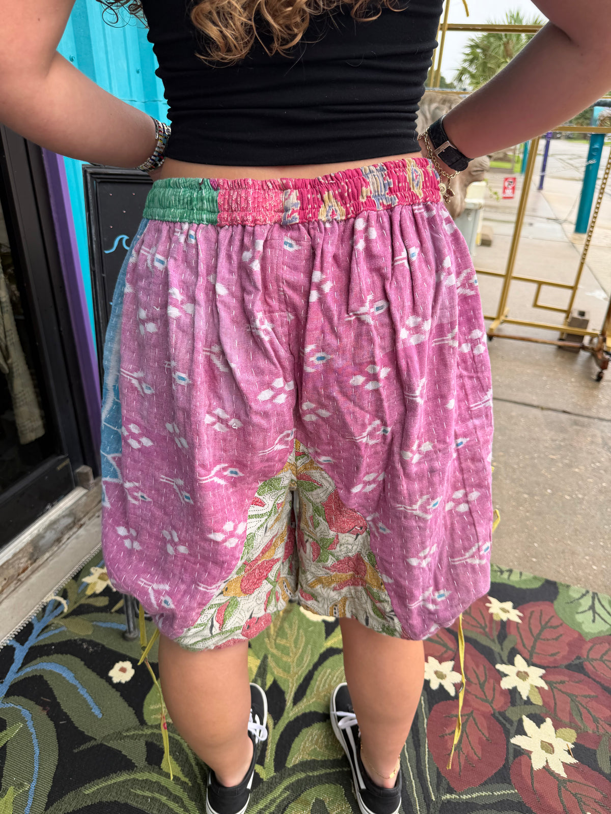 Daisy cargo shorts 