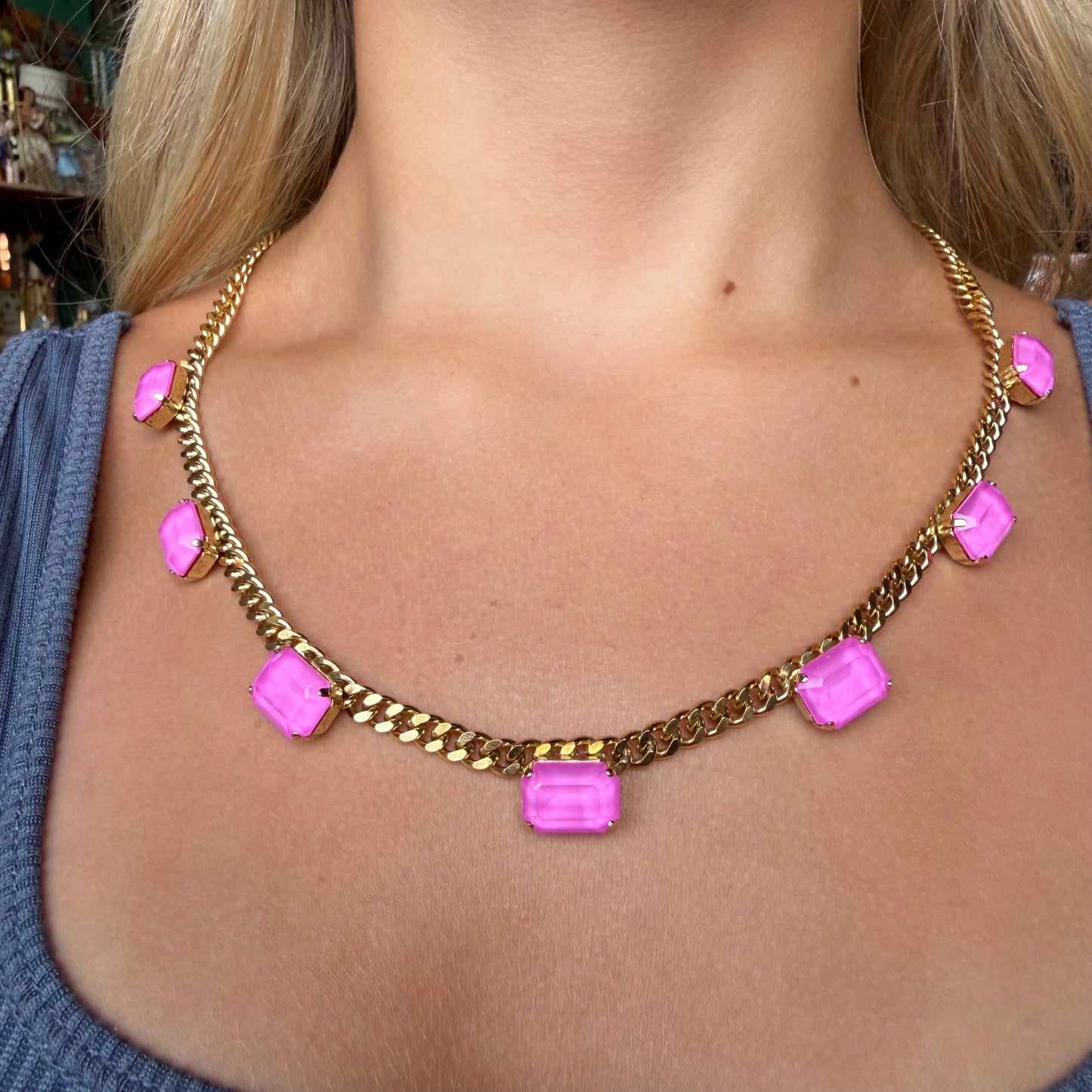 ALICE NECKLACE IN ULTRA ORCHID