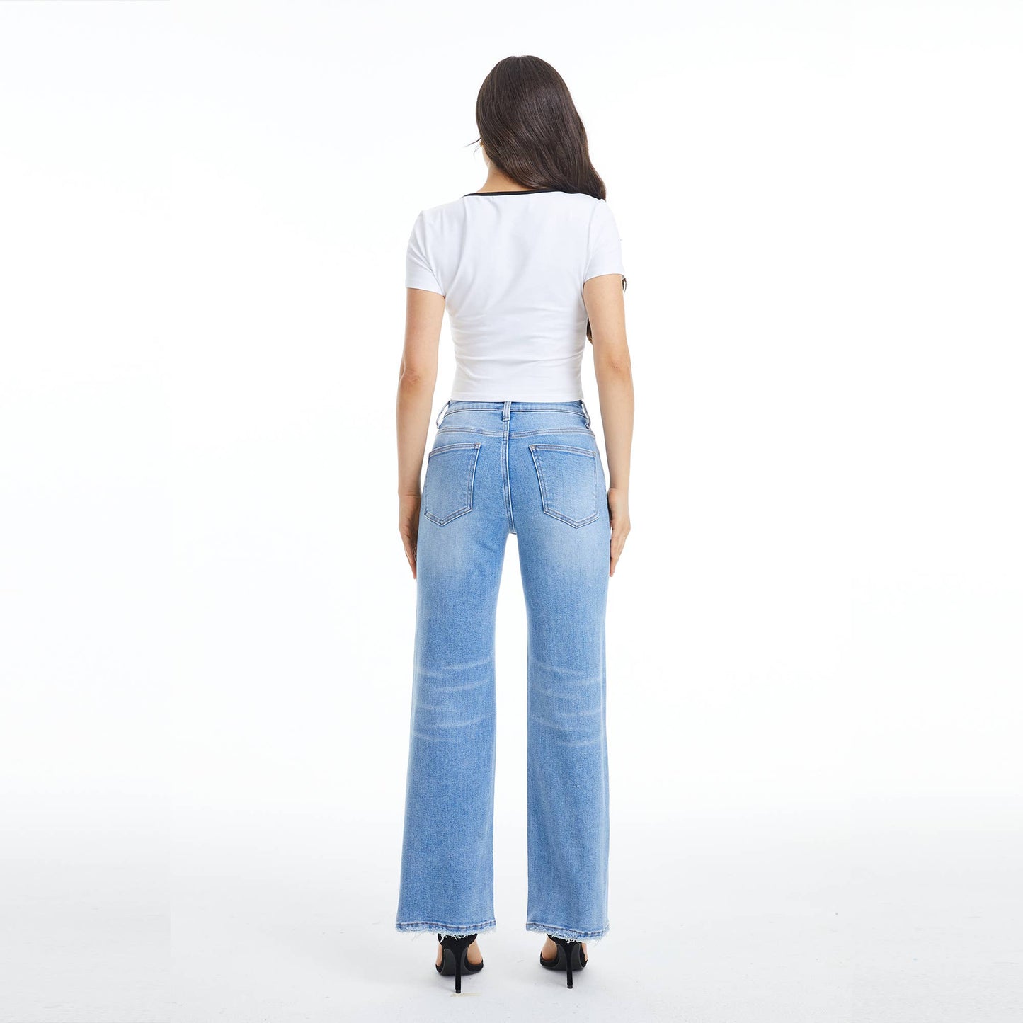 MID RISE WIDE LEG JEANS WITH FINISHED HEM