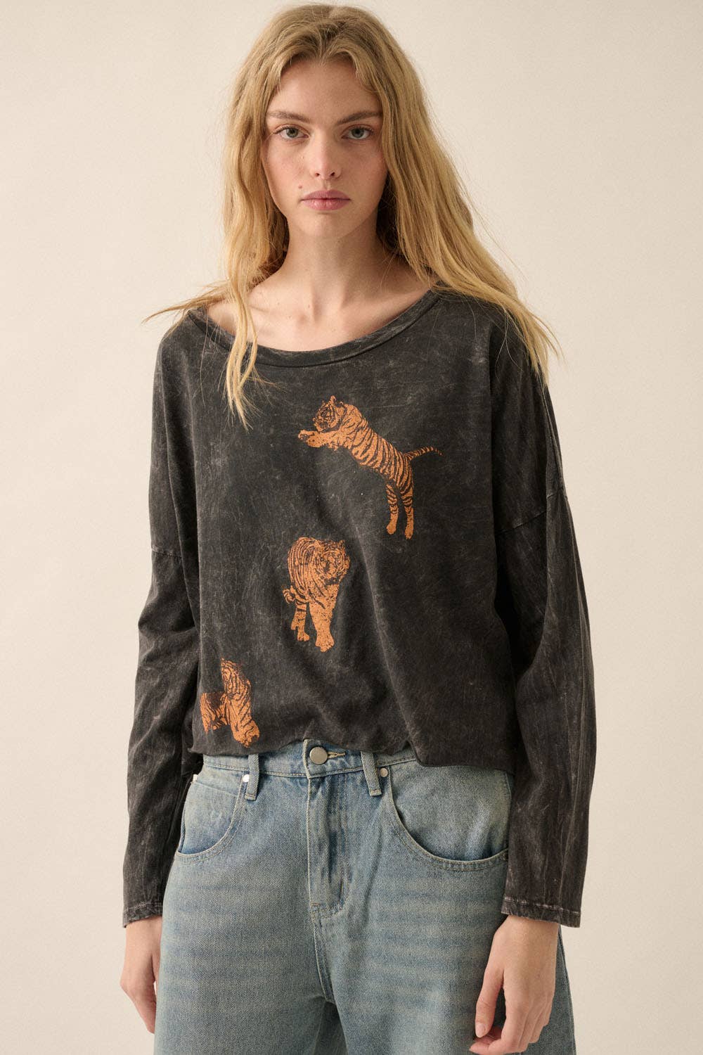 Trio Tigers Vintage-Wash Cropped Graphic Tee