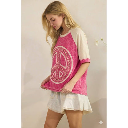 PEACE SIGN PATCH TEE