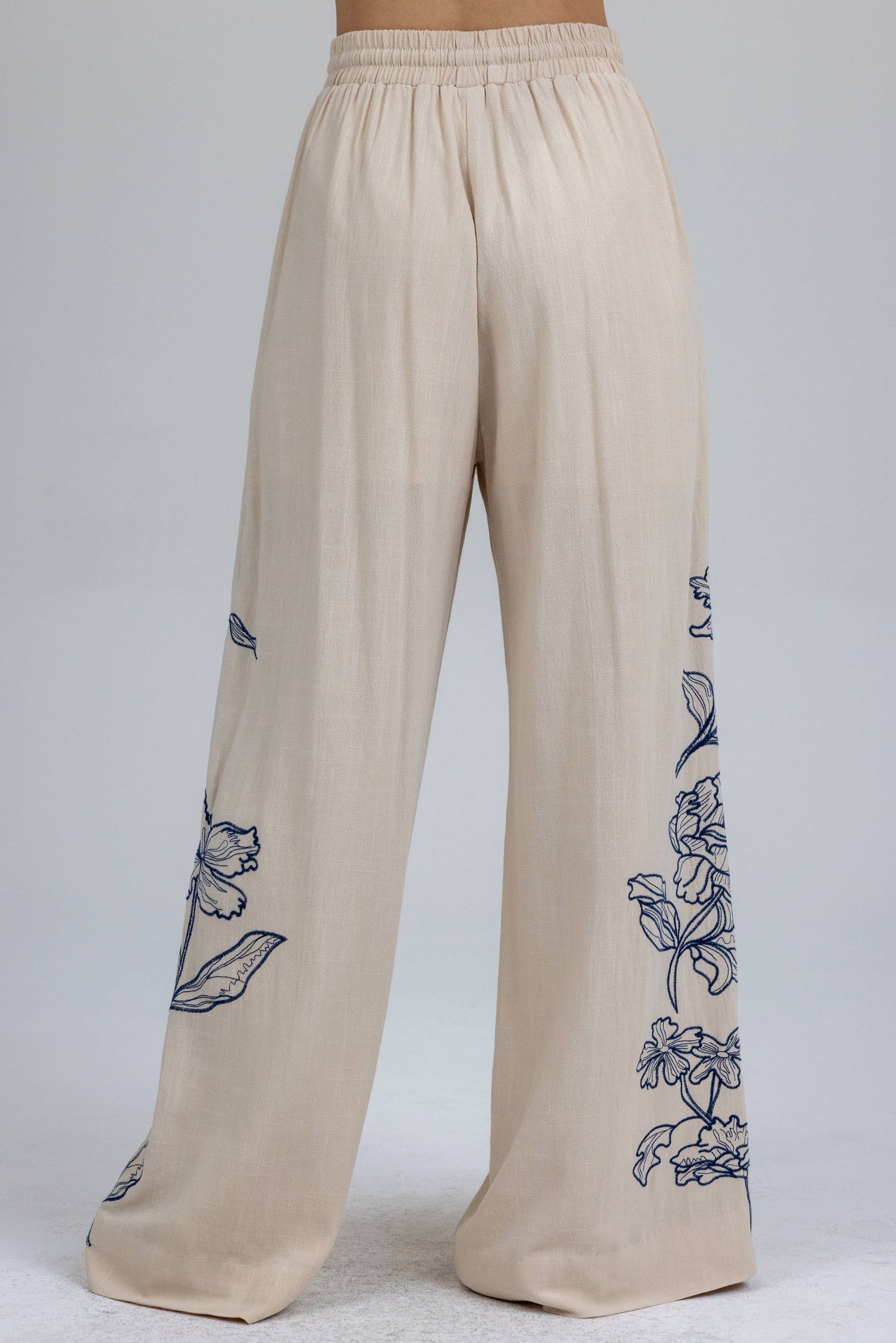 FLORAL EMBROIDERY PANT