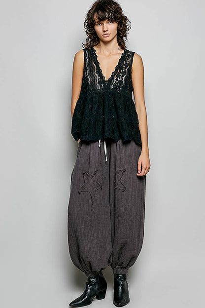 Sleeveless Deep V-neck Lace Trim Knit Top