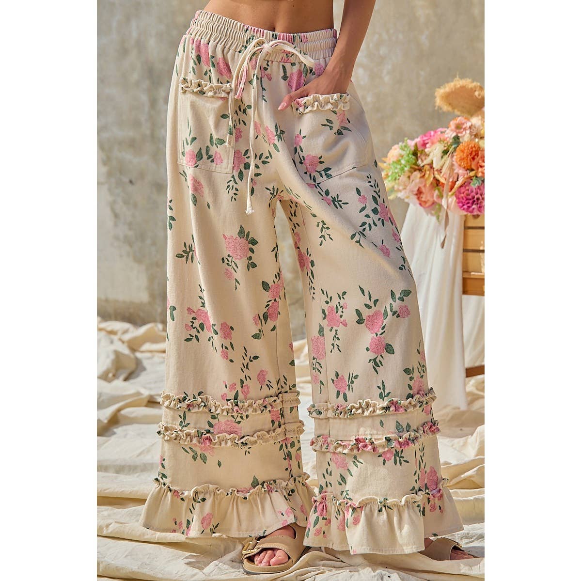 WASHED FLOWER PRINTED TWILL RUFFLED DETAIL WIDE PANTS