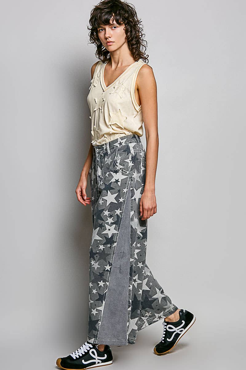 V-neck Sleeveless Front Star Patches Solid Basic Top
