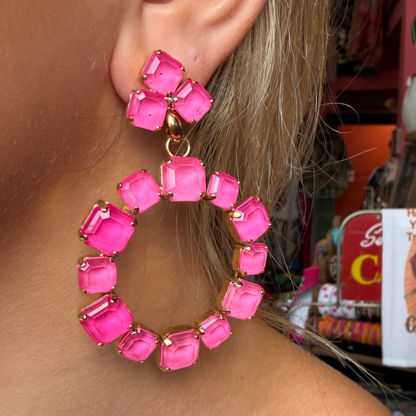 LIBBY JADIA EARRINGS IN ULTRA FUSCHIA