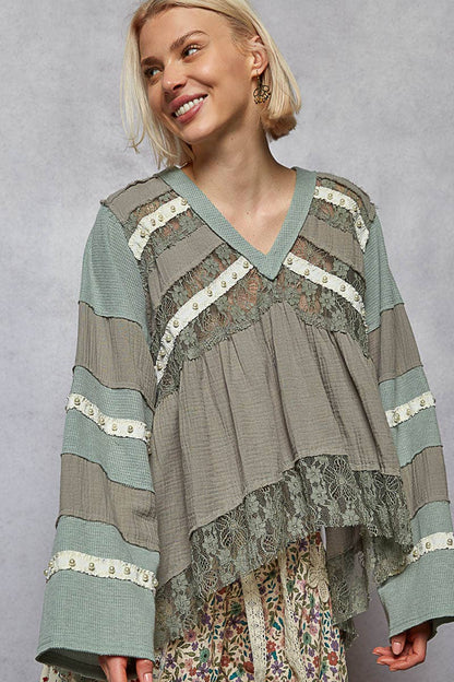 V-neck double gauze lace detail A-line woven top