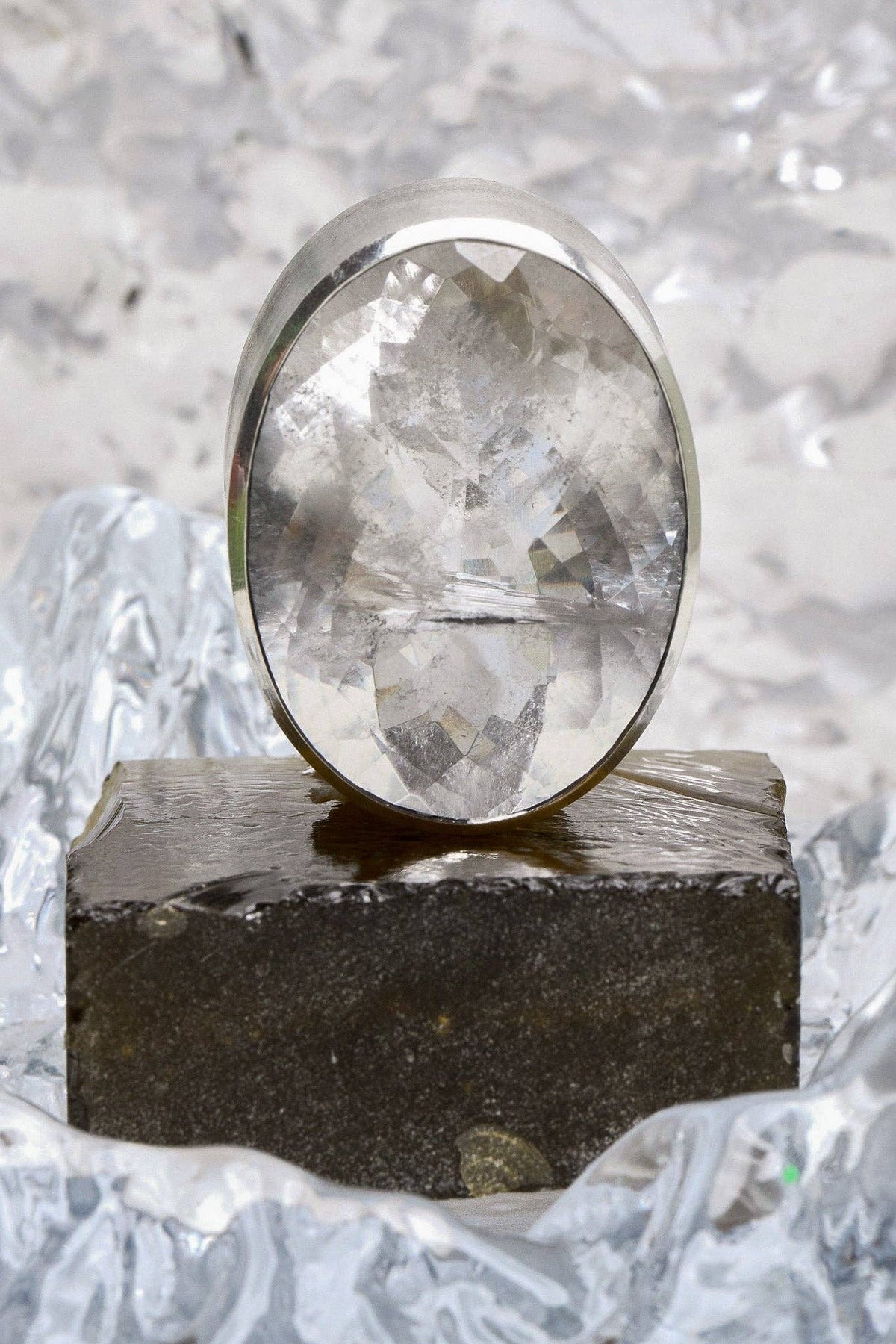 Oval Colossus Ring in Striated Crystal (Silver)