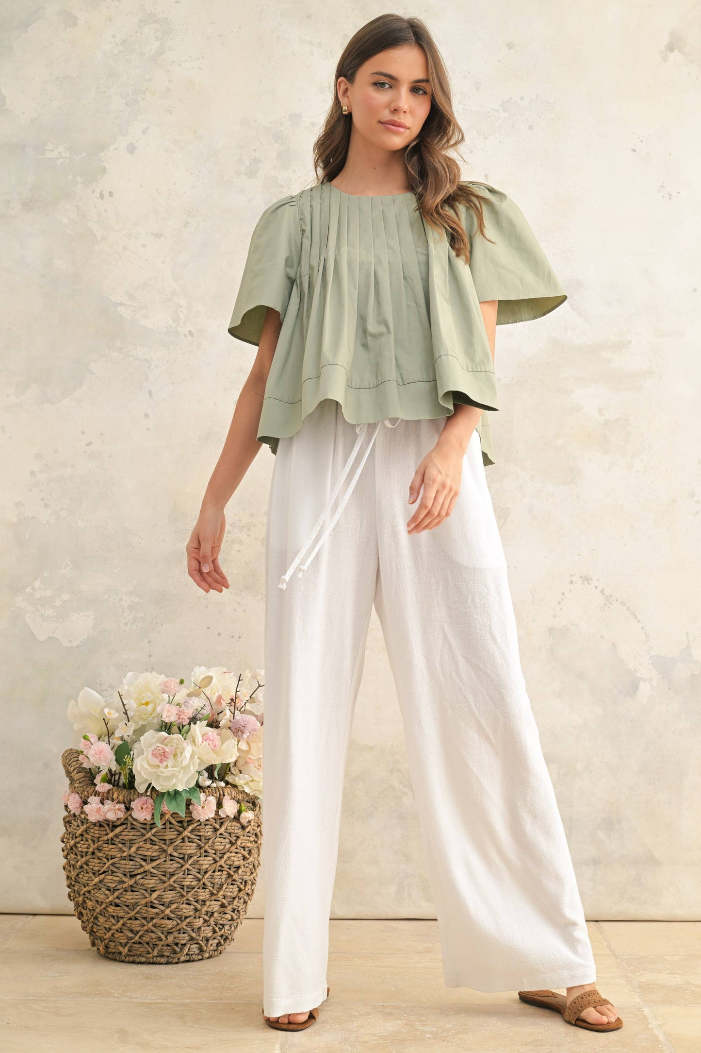 PLEATED DETAIL SHORT SLEEVE BLOUSE