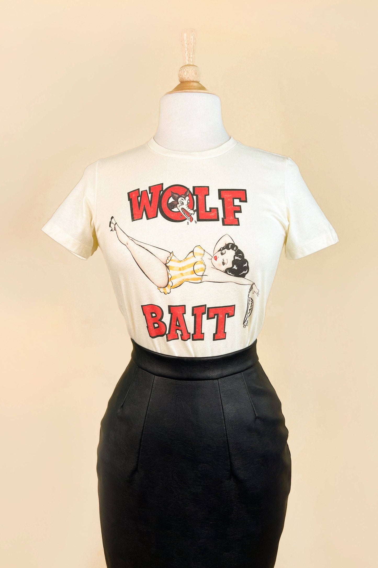 Wolf Bait Tee in Ivory
