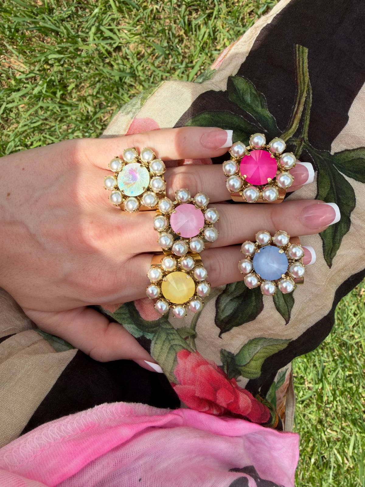 TWIGGY RING ULTRA PETAL PINK W PEARLS