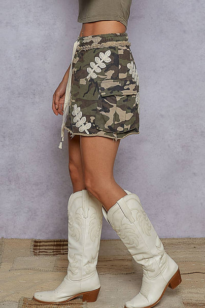 Camo cargo pockets crochet mini skirt