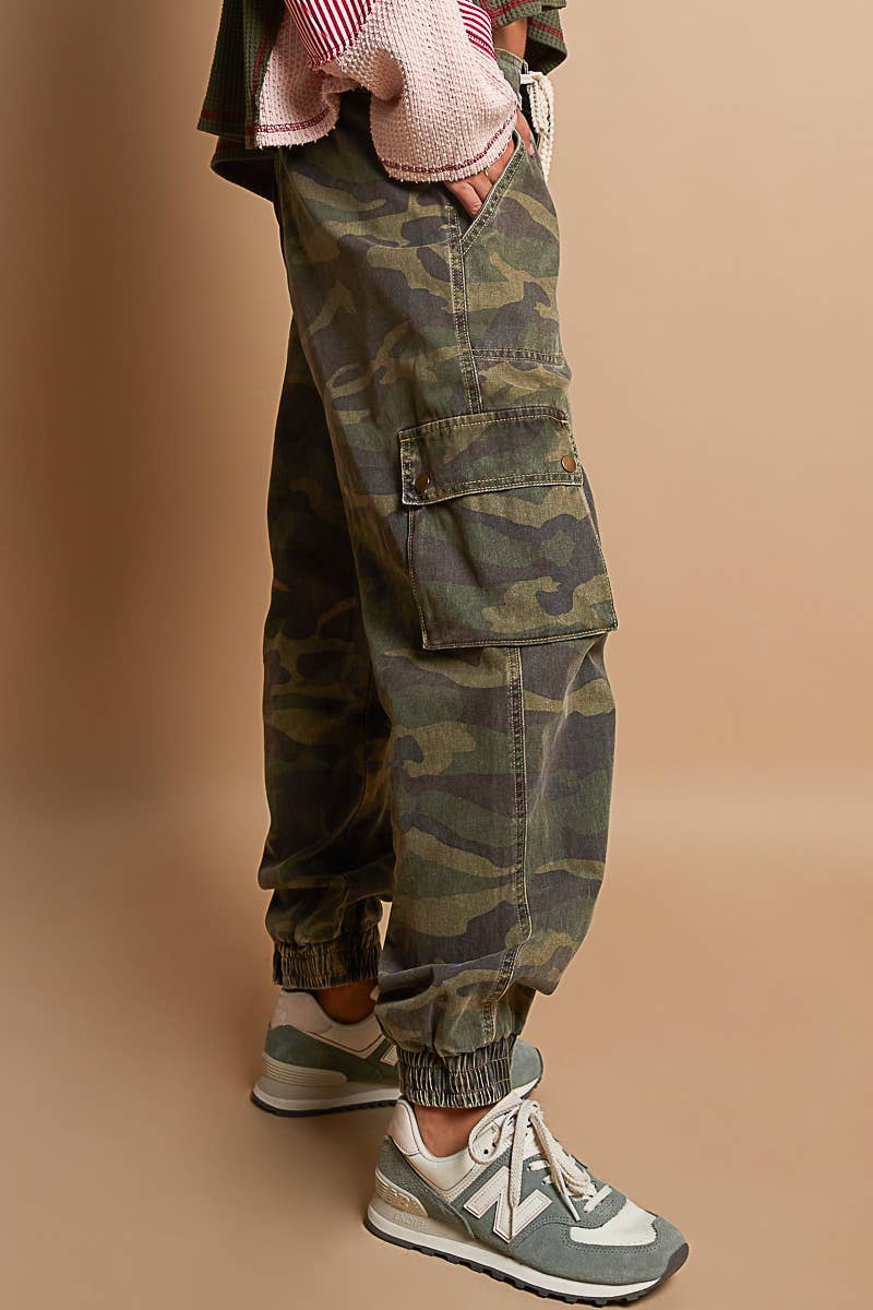 Pocket Detailed Camo Jogger Pant