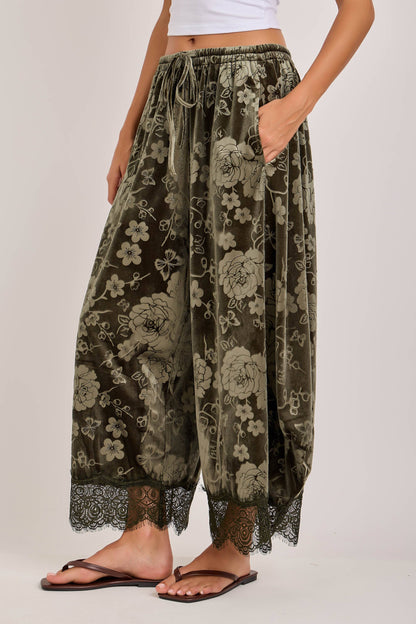 FLORAL EMBOSSED VELVET WIDE BALLOON LEG PANTS