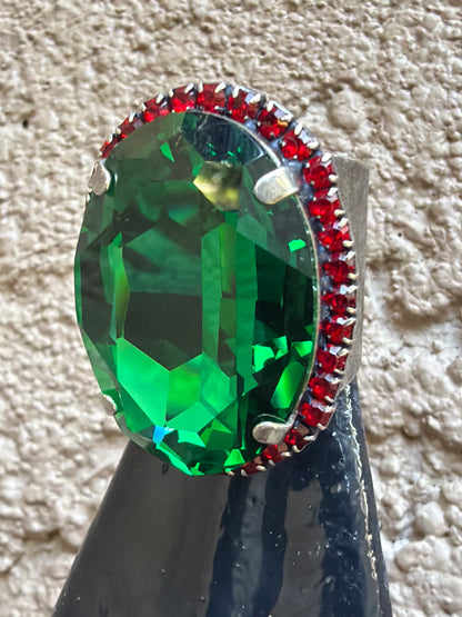 WETSTONE: Emerald w Red Trim on Silver Liz Taylor Ring