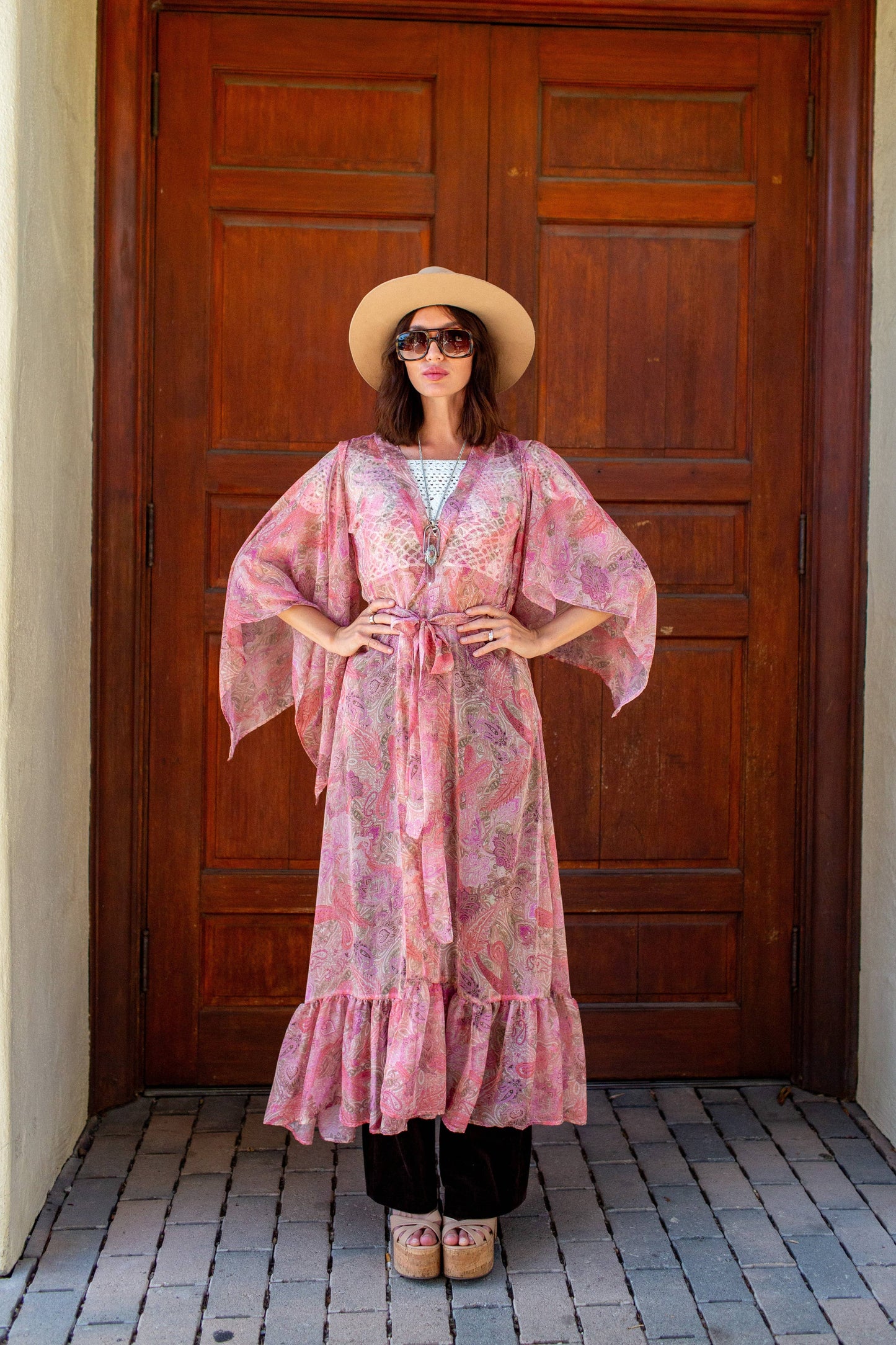 Blushing Paisley Flowing Sleeve Kimono